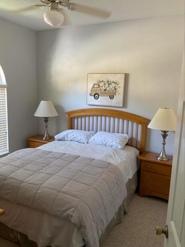 Foto del edificio - 9225 Wentworth Ln