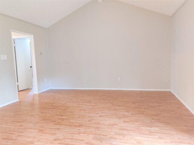 Foto del edificio - 1914 Seakale Ln