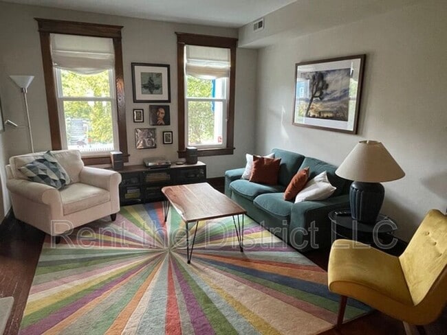 Foto del edificio - 4215 7th St NW