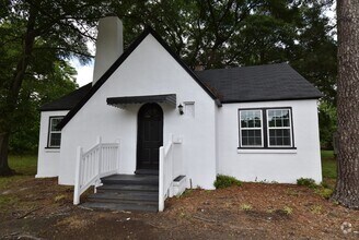 Building Photo - 4136 Sunset Ave