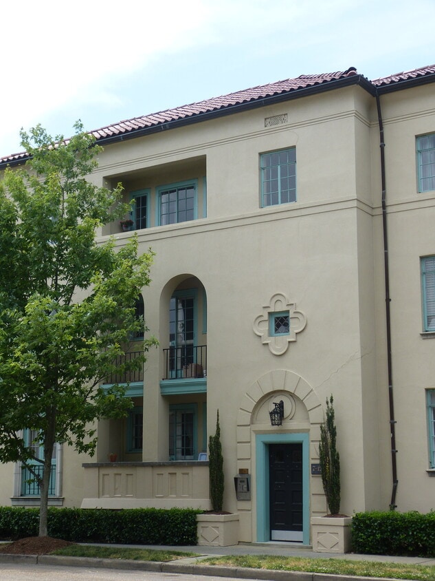 Primary Photo - 515 N Arthur Ashe Blvd