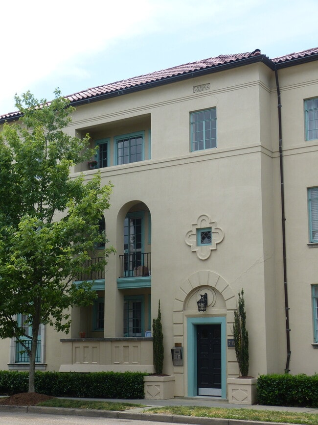 Building Photo - 515 N Arthur Ashe Blvd
