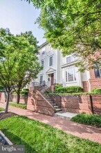 Building Photo - 8860 Ashgrove House Ln