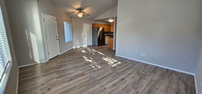 Foto del edificio - 186-186 Ringuette St