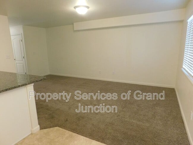 Building Photo - 654 Trinity Way