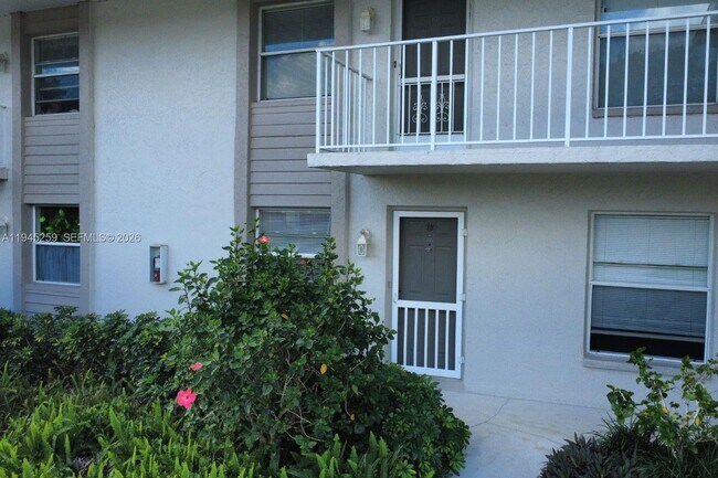 Foto del edificio - 1448 Churchill Cir