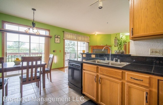 Foto del edificio - 4 br, 3 bath House - 7949 S. Scepter Drive #4