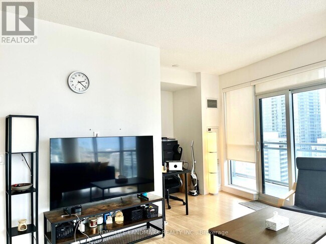 Photo du bâtiment - 89 Dunfield Ave