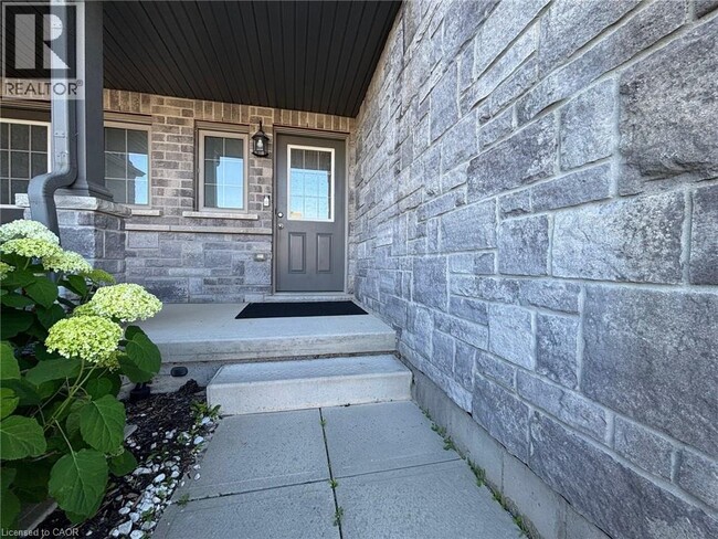 Building Photo - 60 Netherwood Rd