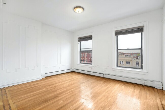 Building Photo - 403 Washington St