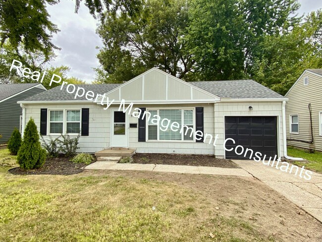 Building Photo - Remodeled 3 Bedroom 2 Bath