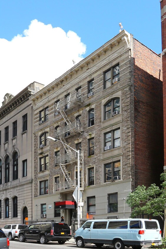 Foto principal - 531 W 179th St