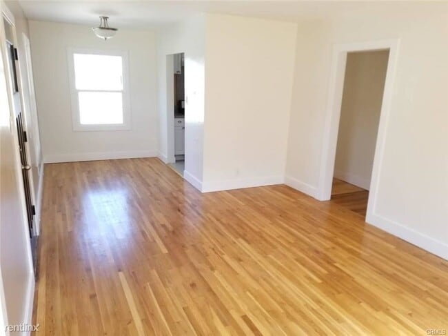 Building Photo - 2 br, 1 bath Duplex - 10755 Northgate St