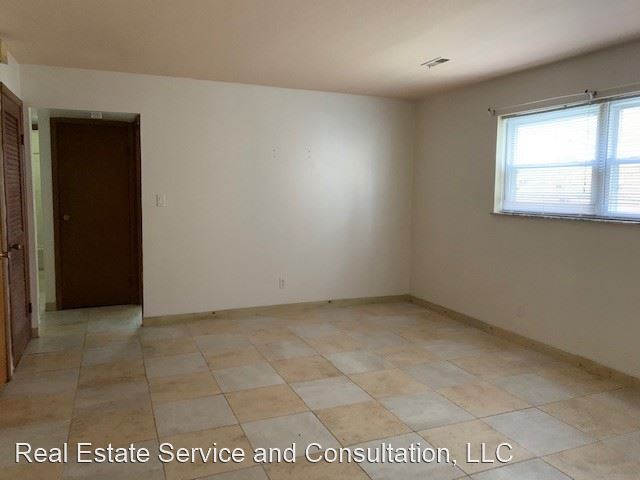 Foto del edificio - 126 N Walnut St