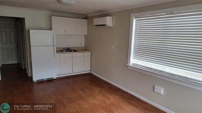 Foto del edificio - 5935 Taft St