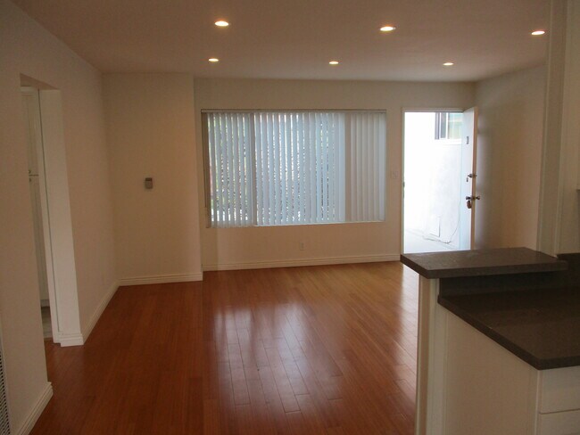 Foto del edificio - 4327 Inglewood Blvd