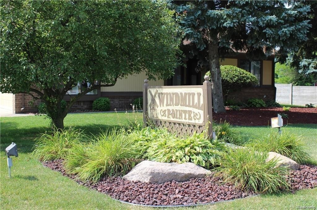 Primary Photo - 38852 Windmill Pointe S