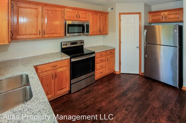 Building Photo - 3 br, 3 bath House - 11215 N Ditman Ave