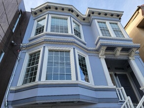 Building Photo - 162 Tiffany Ave