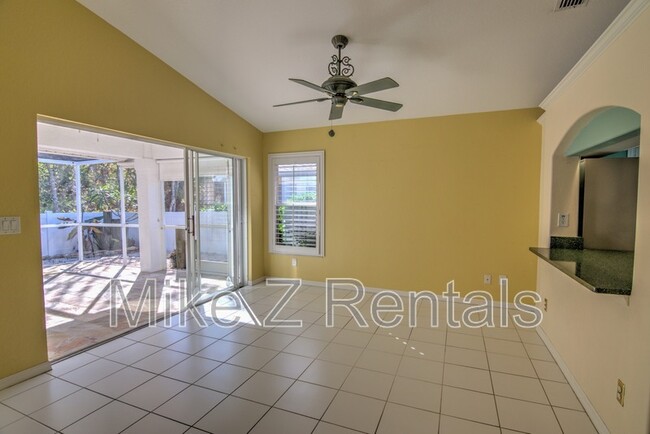 Building Photo - 15035 Sterling Oaks Dr
