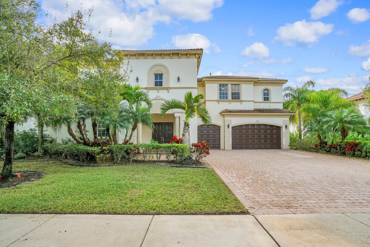 Primary Photo - 12317 Equine Ln
