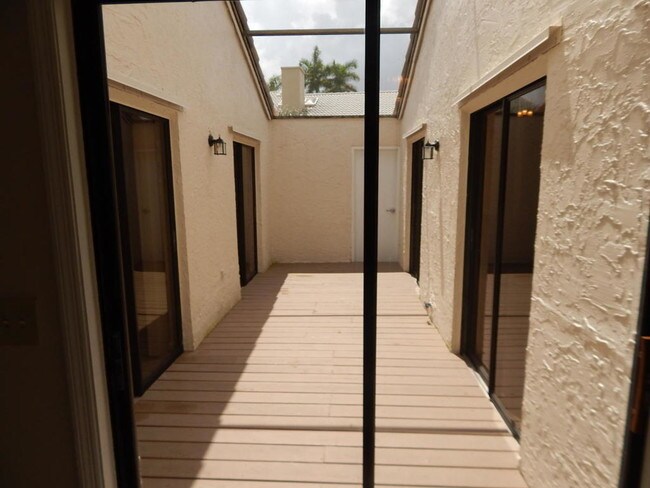 Building Photo - 7277  Arcadia Court