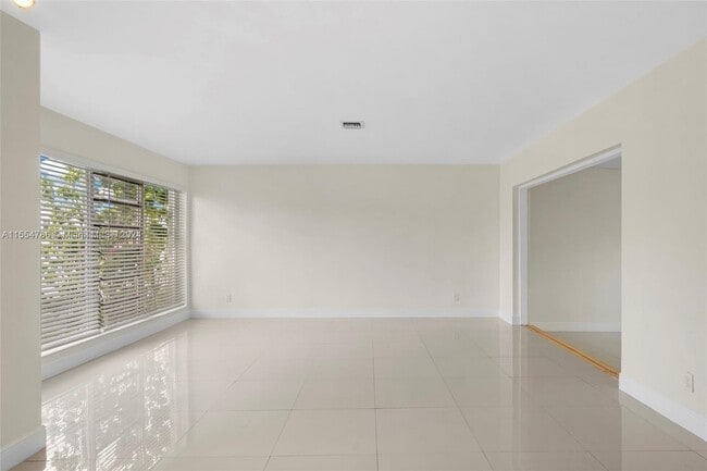 Building Photo - 8581 SW 27th St