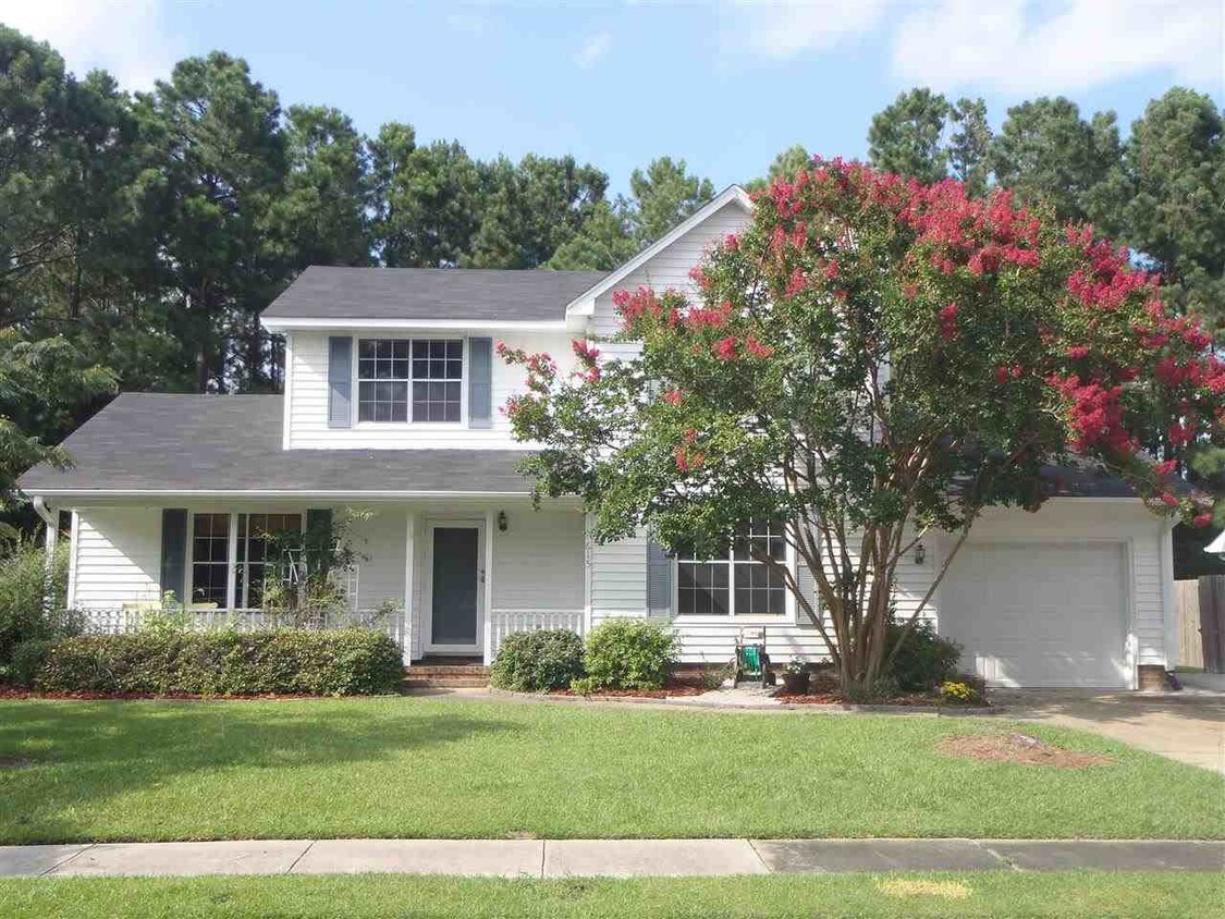 Primary Photo - 615 Walden Pl