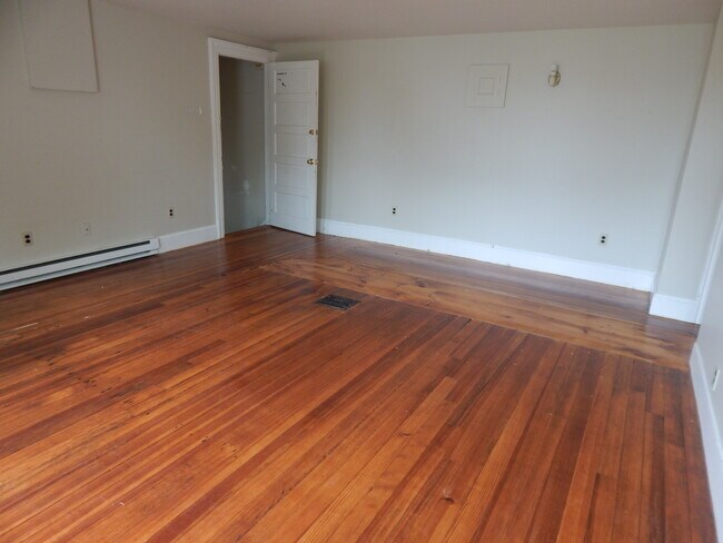 Building Photo - 1289 Washington Ave
