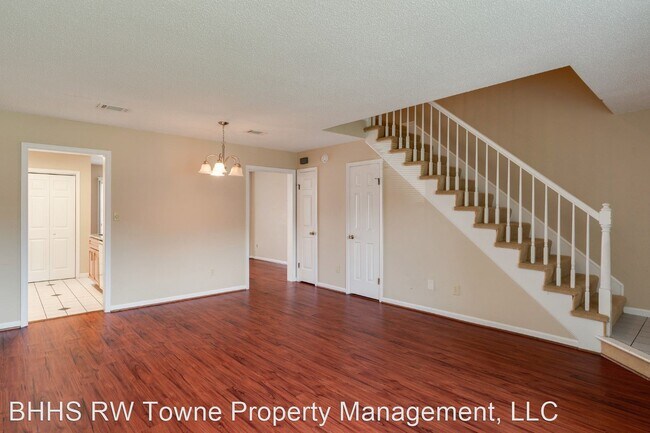 Building Photo - 2 br, 2.5 bath House - 207 Burman Wood Drive