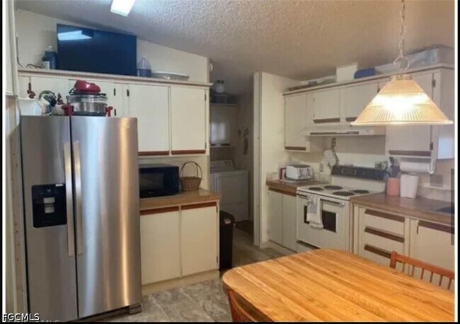 Foto del edificio - 571 Sunrise Ln