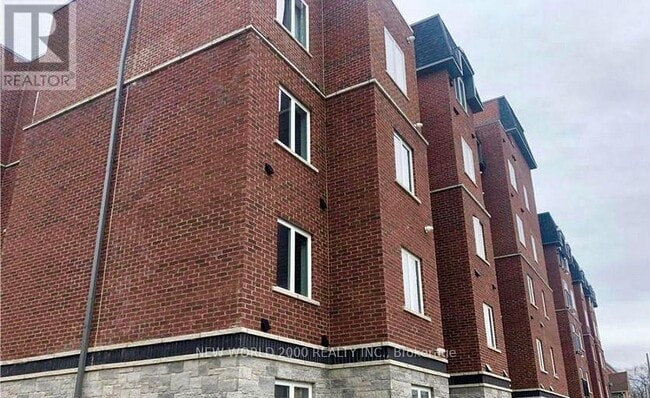 Building Photo - 501 Frontenac St