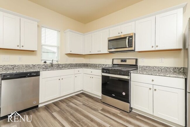 Building Photo - 5230 Dawn Break