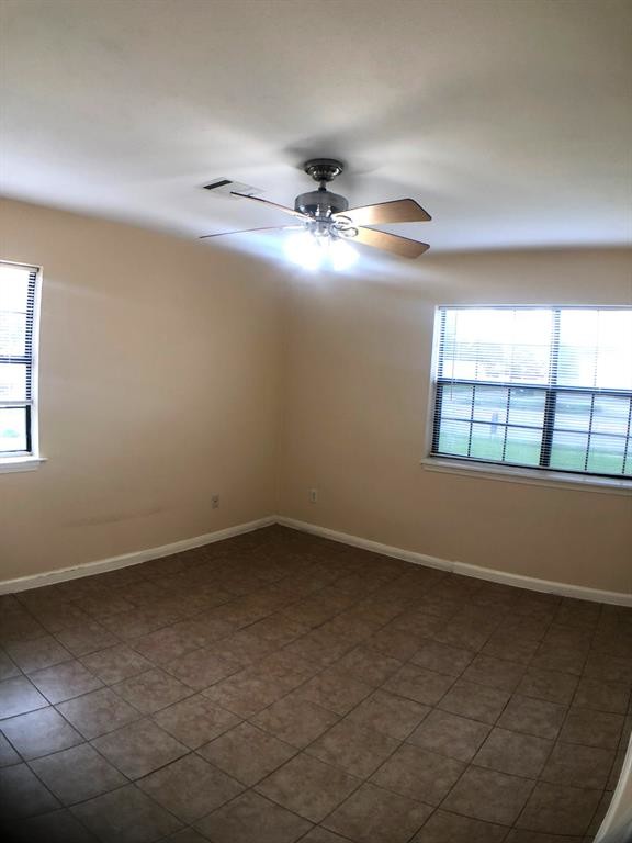Building Photo - 14543 Woodforest Blvd