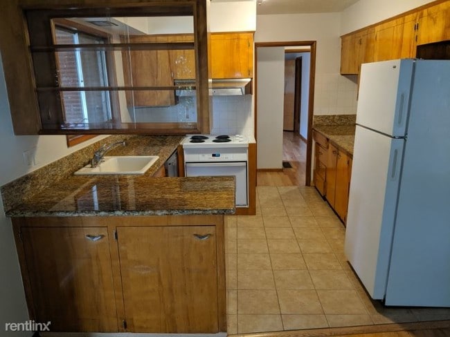 Foto del edificio - 5946 SE Milwaukie Ave