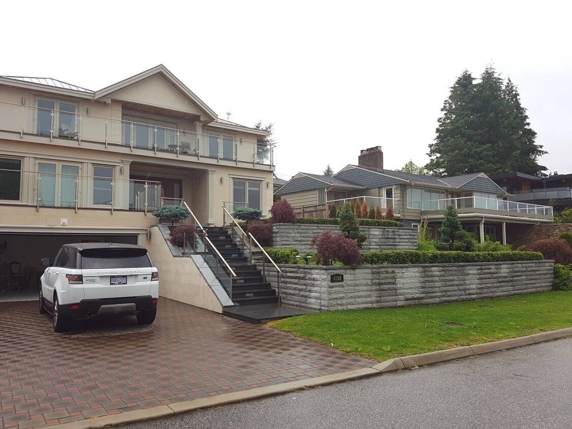 4302 Canterbury Crescent, North Vancouver, BC V7R 3N5 House for Rent
