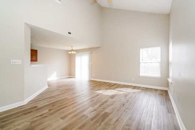 Foto del edificio - 4487 Connaught Dr E