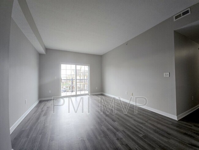Foto del edificio - 892 Taylor Station Rd