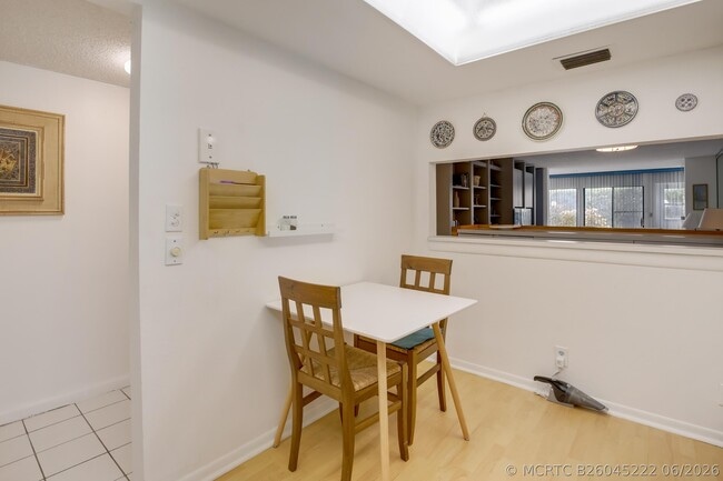 Building Photo - 3154 Via Poinciana