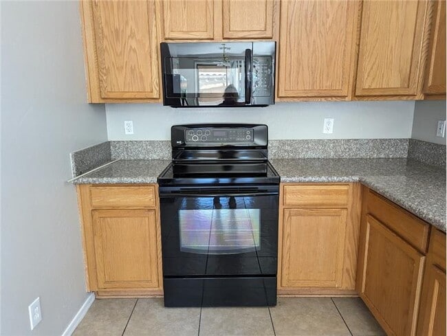 Foto del edificio - 1209 S Roger Way