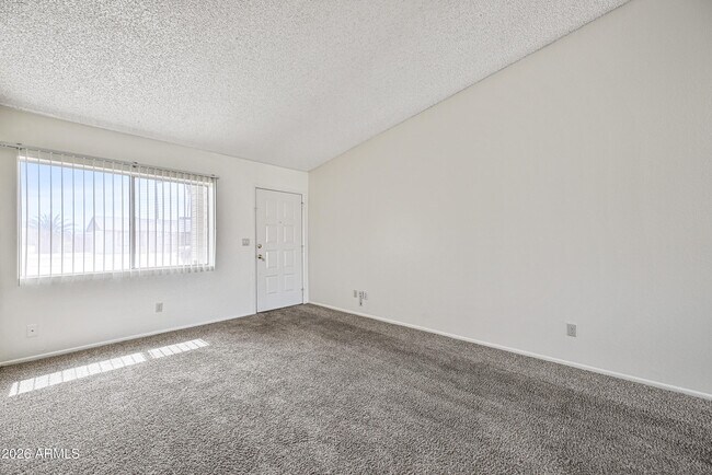 Foto del edificio - 11102 W Turney Ave