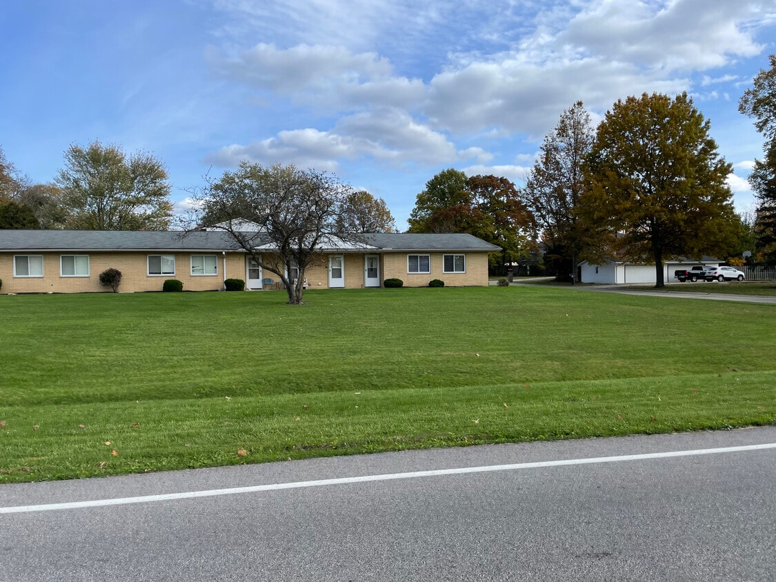 8396 N Akins Rd, North Royalton, OH 44133 Townhome Rentals in North
