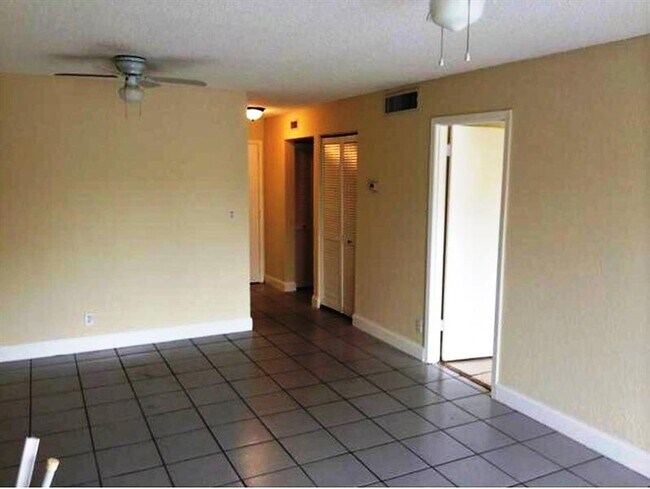 Foto del edificio - 3610 NW 21st St
