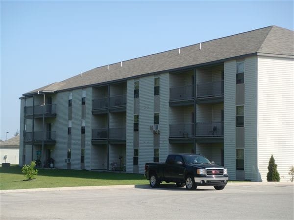 Building Photo - 3174 S Woodfield Blvd