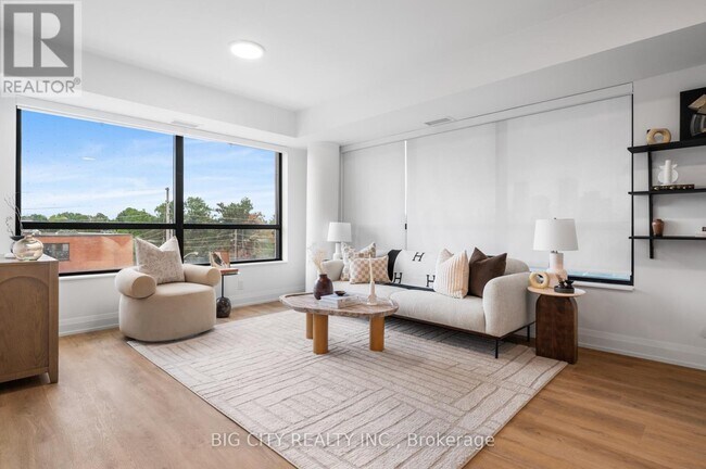 Building Photo - 36-336 Brentcliffe Rd