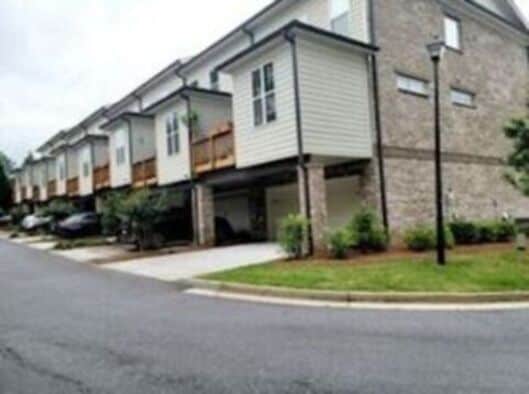 Garage - 3102 Hartford Mill Pl