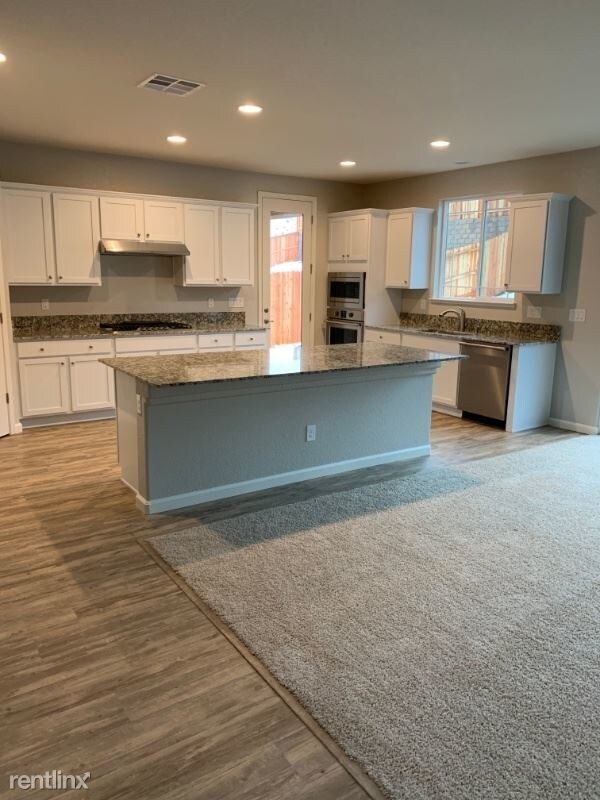 Building Photo - 4 br, 3 bath House - 14151 Glowing Amber Ct