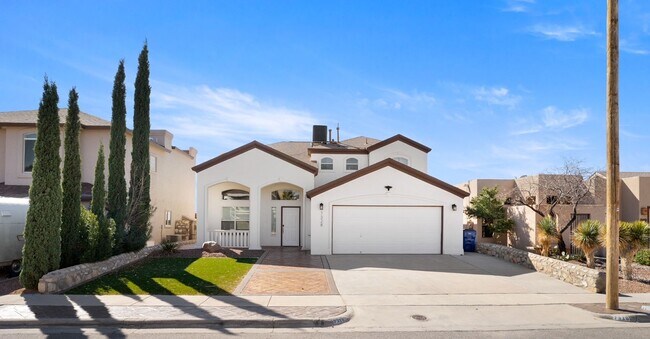 Building Photo - Stunning 4 bedroom, 2.5 bath home in West ...