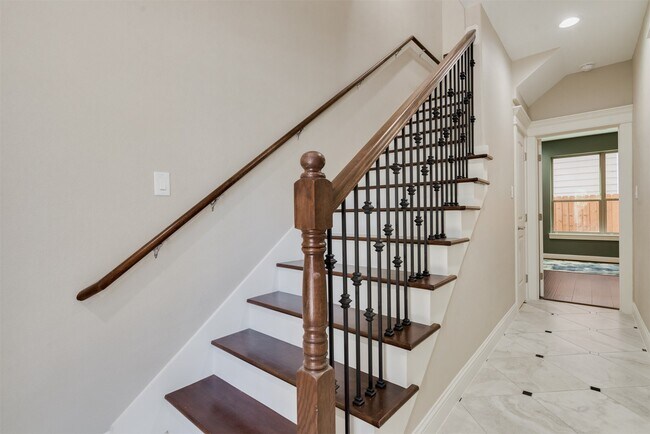 Foto del edificio - 1244 W 26th St