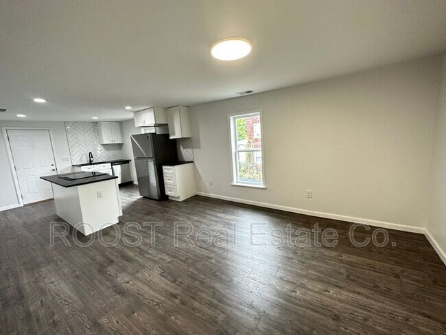 Foto del edificio - 2485 Indianola Ave